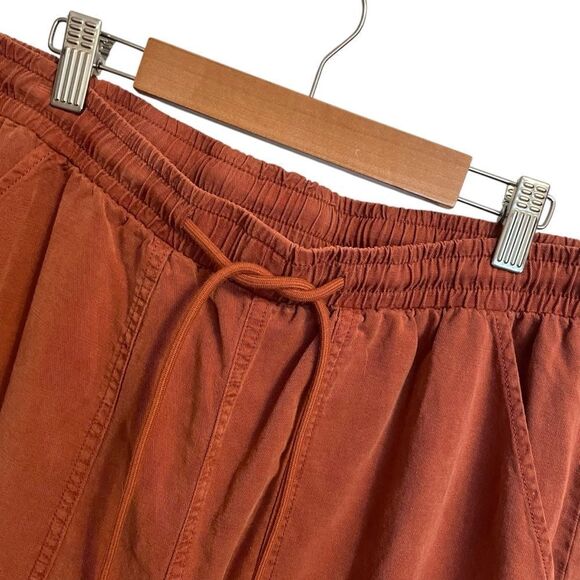 7 For All Mankind Cargo Pocket Joggers Rust MED NWT - Picture 3 of 8